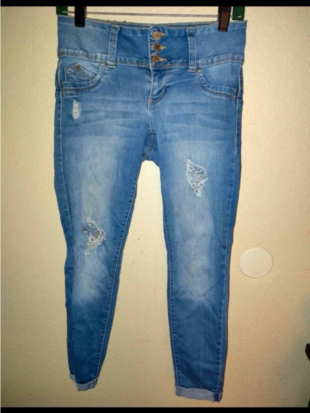 Ymi Distressed Jeans